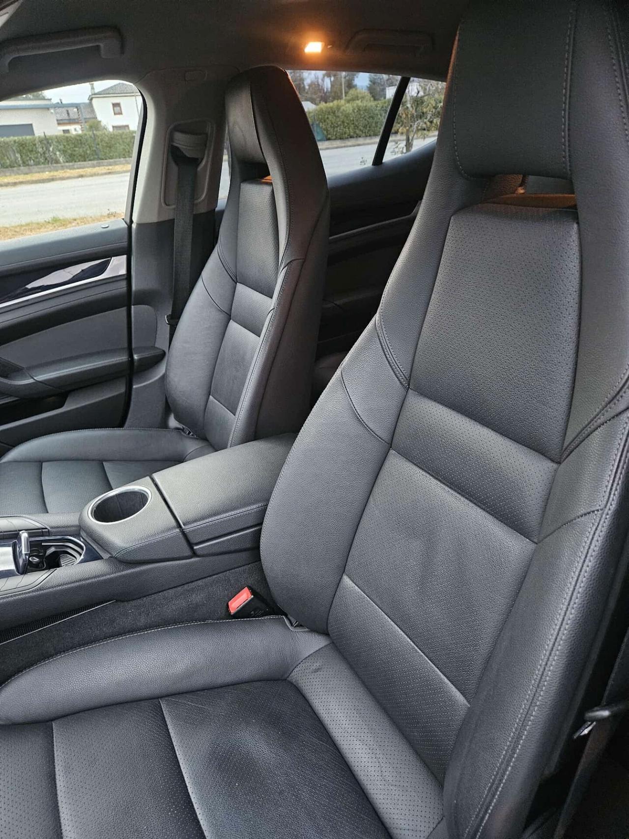 Porsche Panamera 3.0 Diesel OPACO