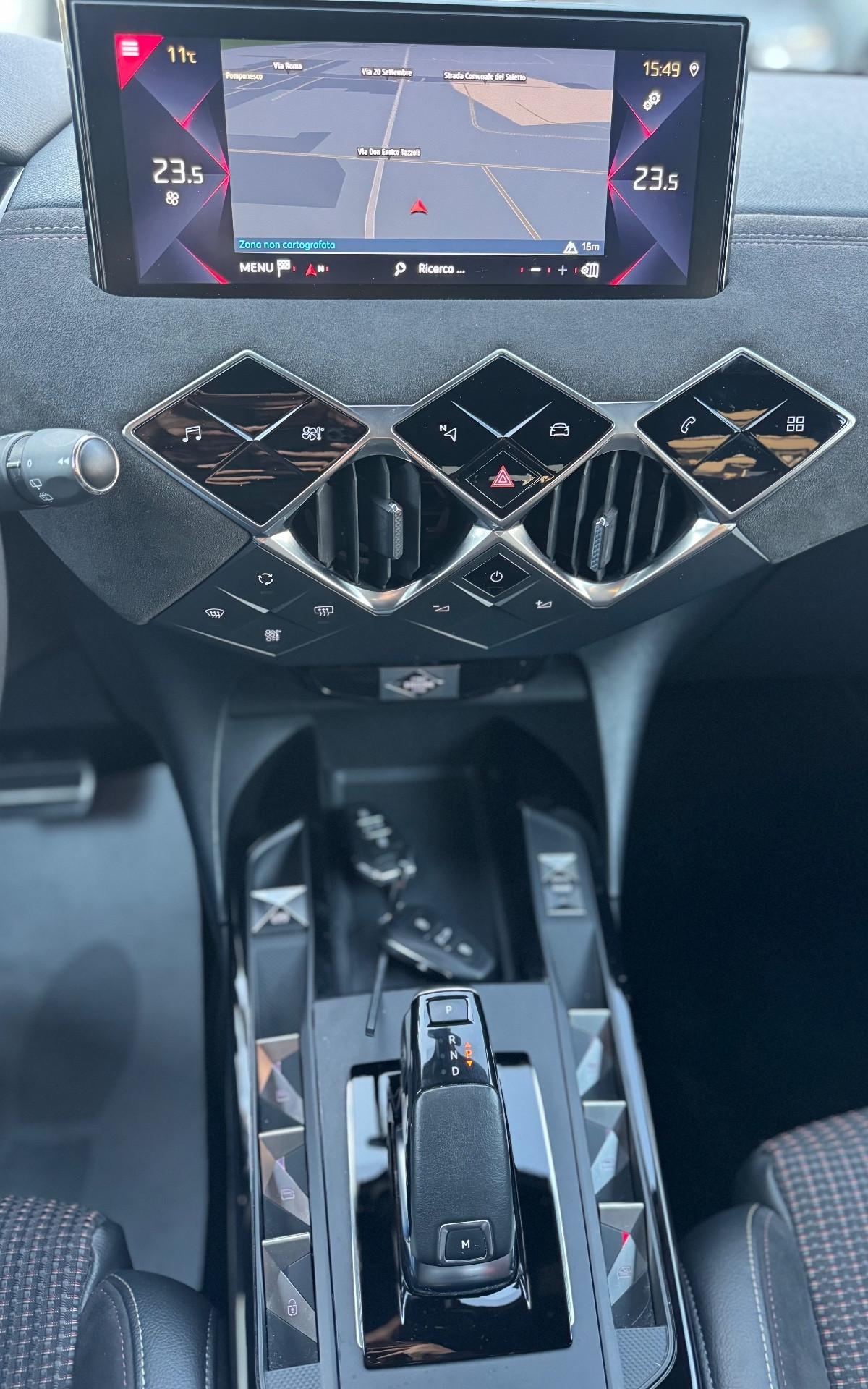 Ds DS3 3 Crossback PureTech 155 aut. Performance Line