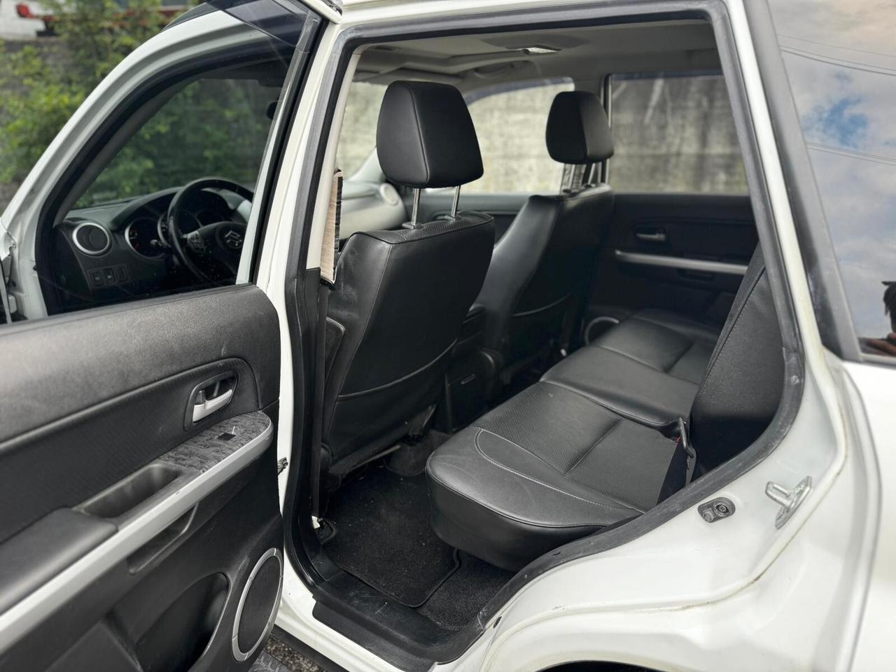 Suzuki Grand Vitara 2.4 aut. 5 porte Evolution Plus