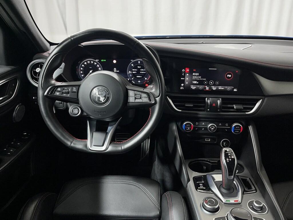 Alfa Romeo Giulia 2.2 t Competizione Q4 210cv auto