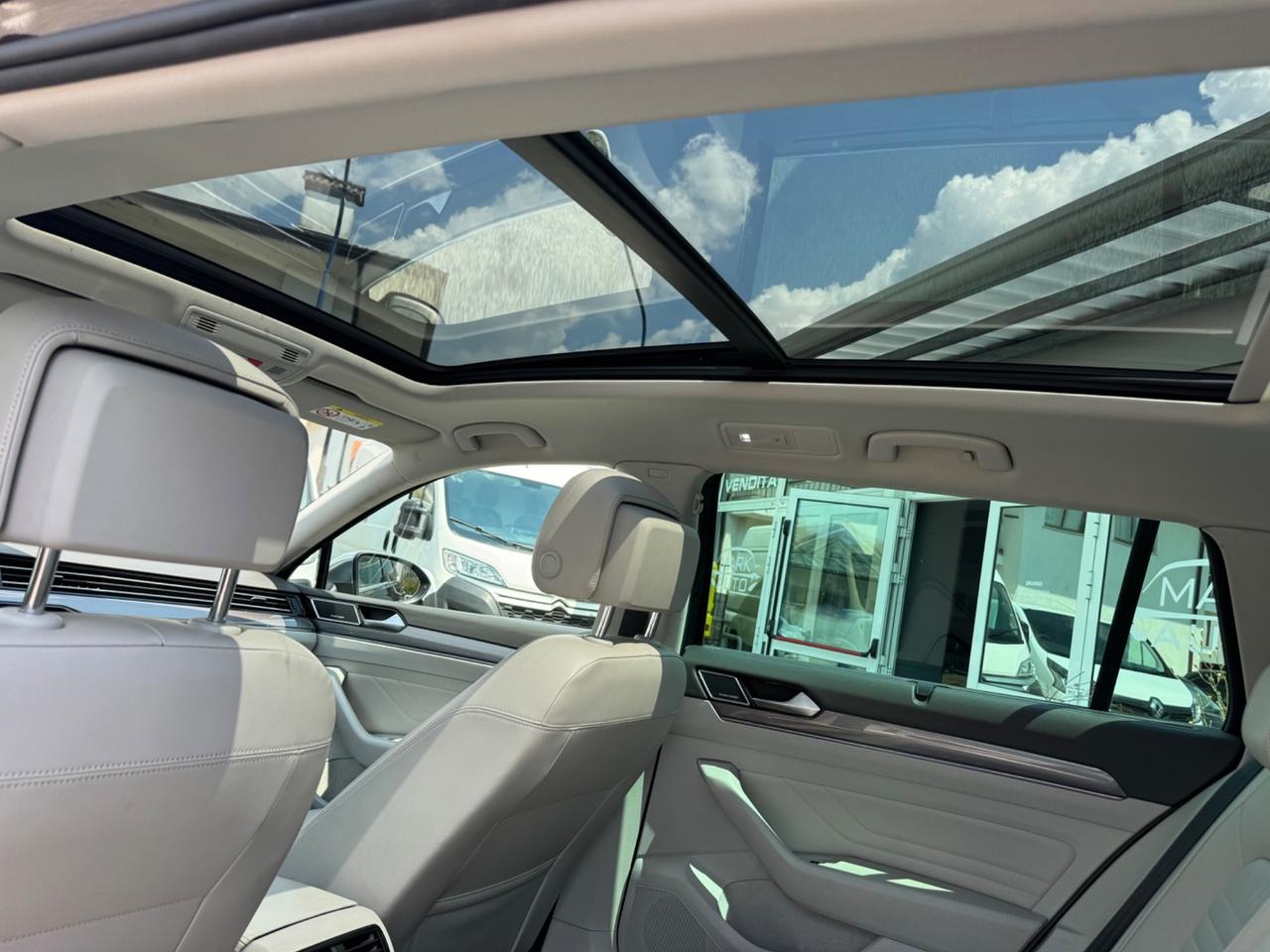 Volkswagen Passat Variant 2.0 TDI SCR 200 CV 4MOTION DSG Executive