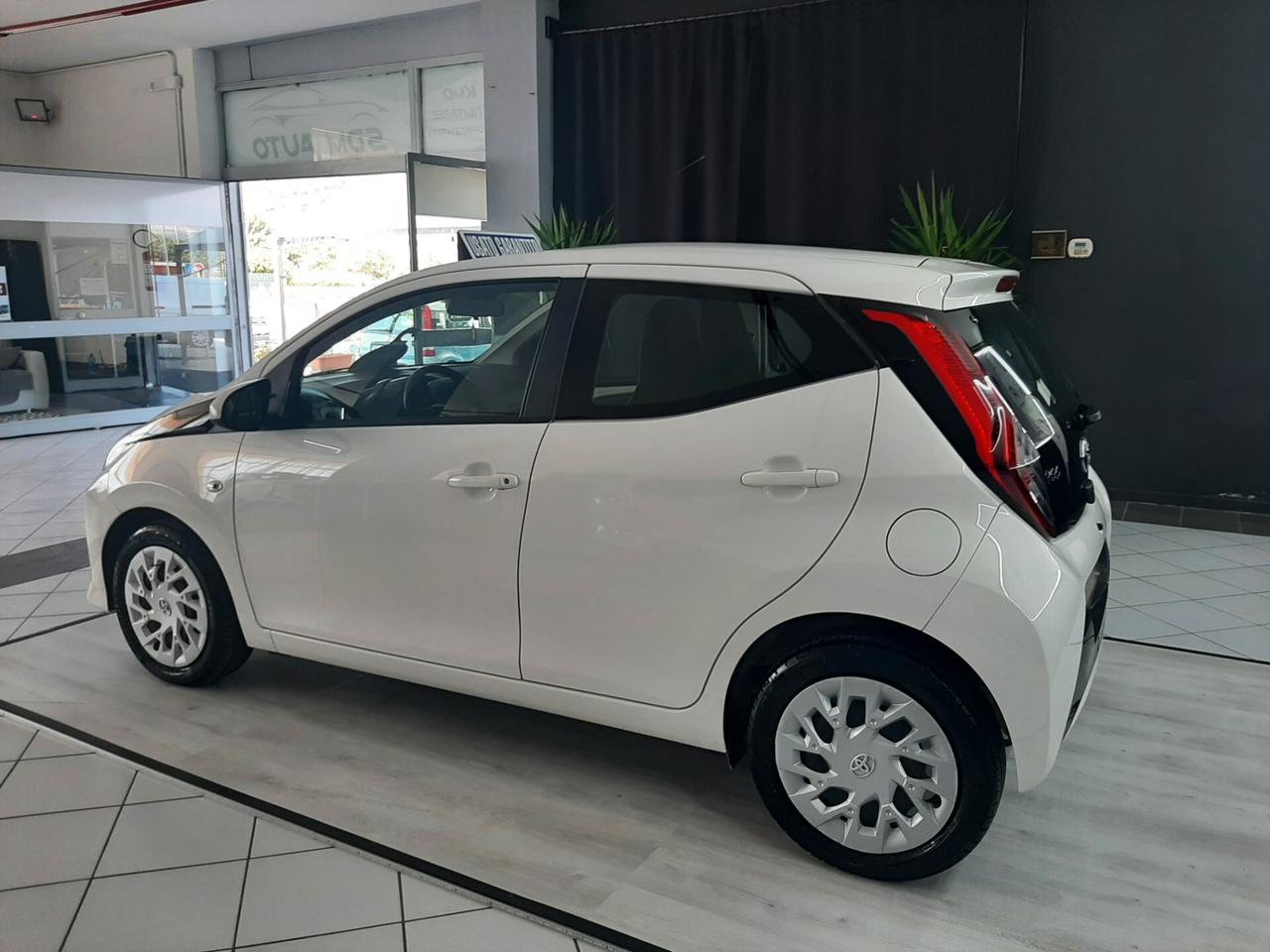 Toyota Aygo 1.0 VVT-i 72 CV 5 porte x-cite