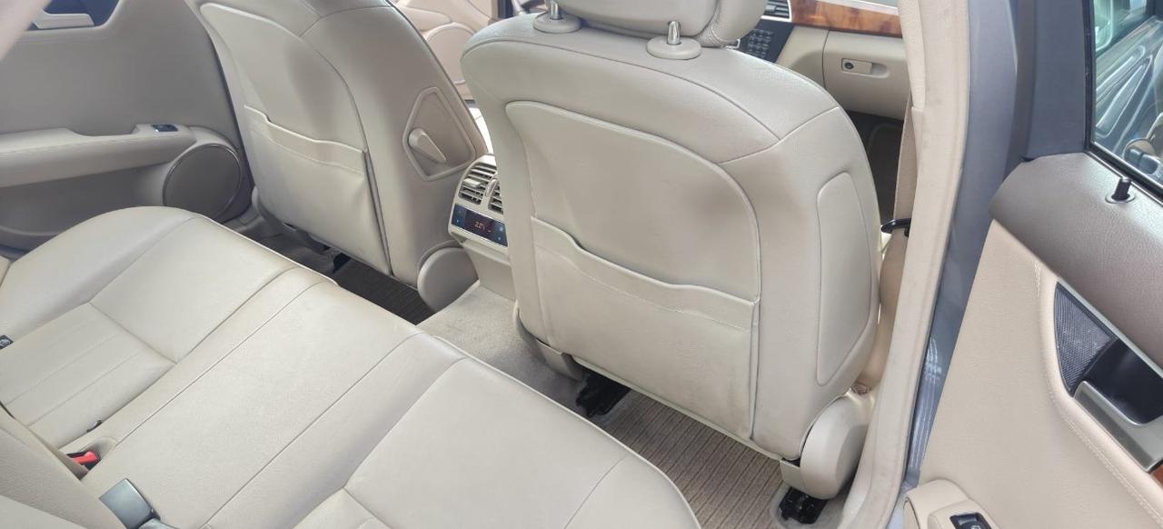 Mercedes C 220 CDI BlueEfficiency Avantgarde c/bixeno Berlina
