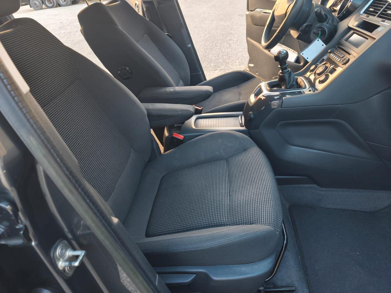 Peugeot 5008 2013---2.0 Diesel