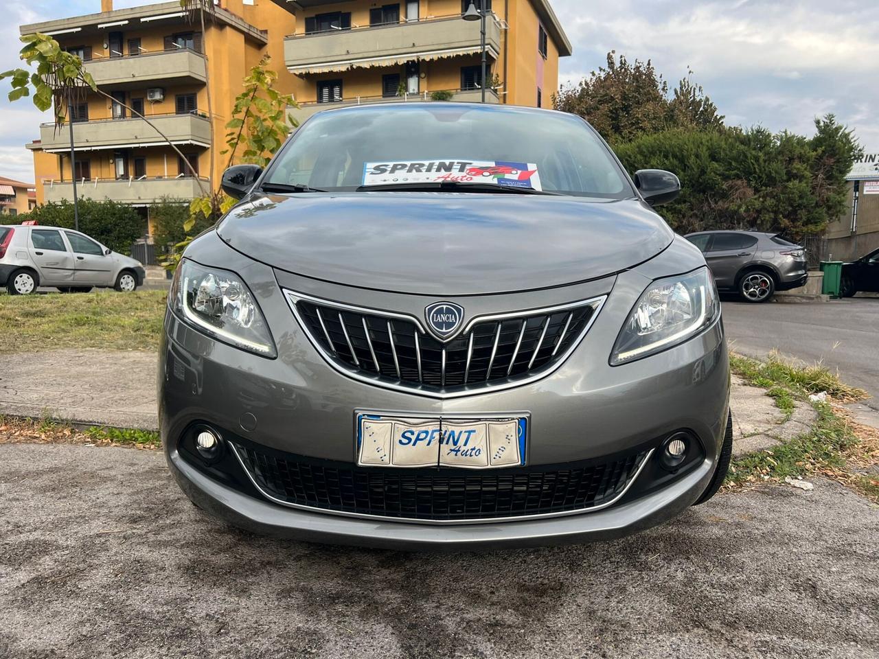 Lancia Ypsilon 1.0 FireFly 5 porte S&S Hybrid Ecochic Gold