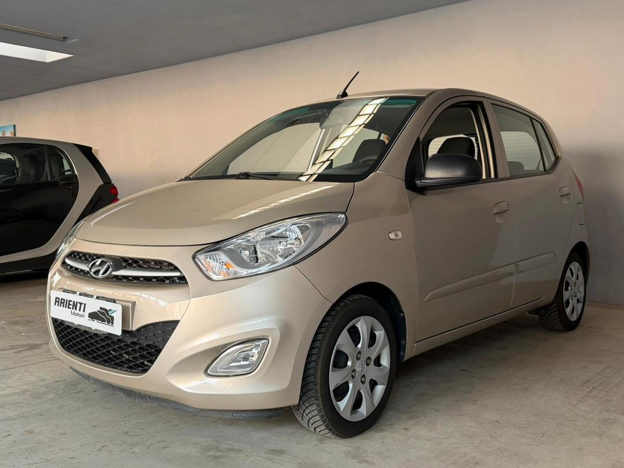 Hyundai i10 1.1cc LIKE 69cv - 24.000 KM REALI!
