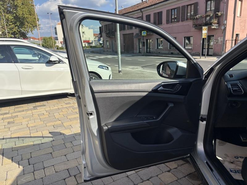 Volkswagen T-Cross 1.0 tsi R-Line 115cv dsg MATRIX-CAM-18"