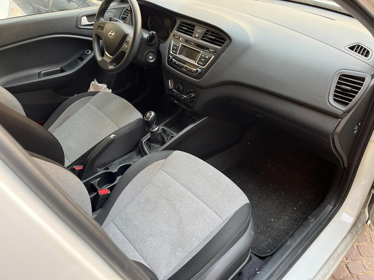 Hyundai i20 1.1 CRDi 12V 5 porte Garanzia 24 mesi