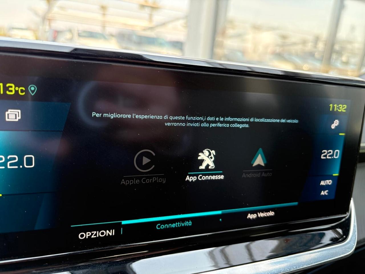 Peugeot 2008 GT motore elettrico 136 CV SPOTICAR