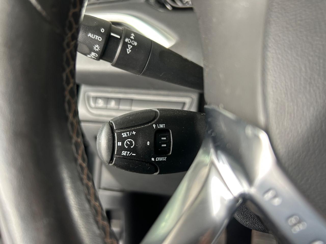 Peugeot 208 1.2 VTi 82 CV 3 porte Allure