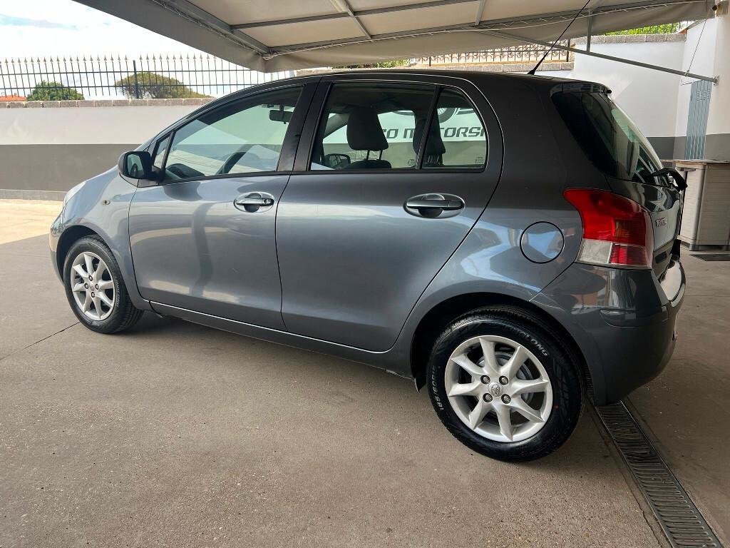 Toyota Yaris 5p 1.3 100 CV - Perfetta - Garanzia
