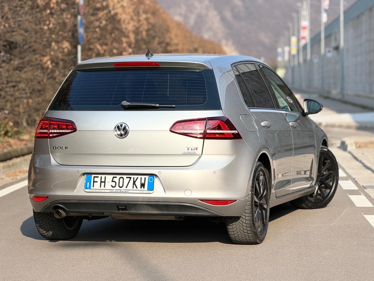 Volkswagen Golf 1.6 TDI DSG 5p. Highline ok neopatentati