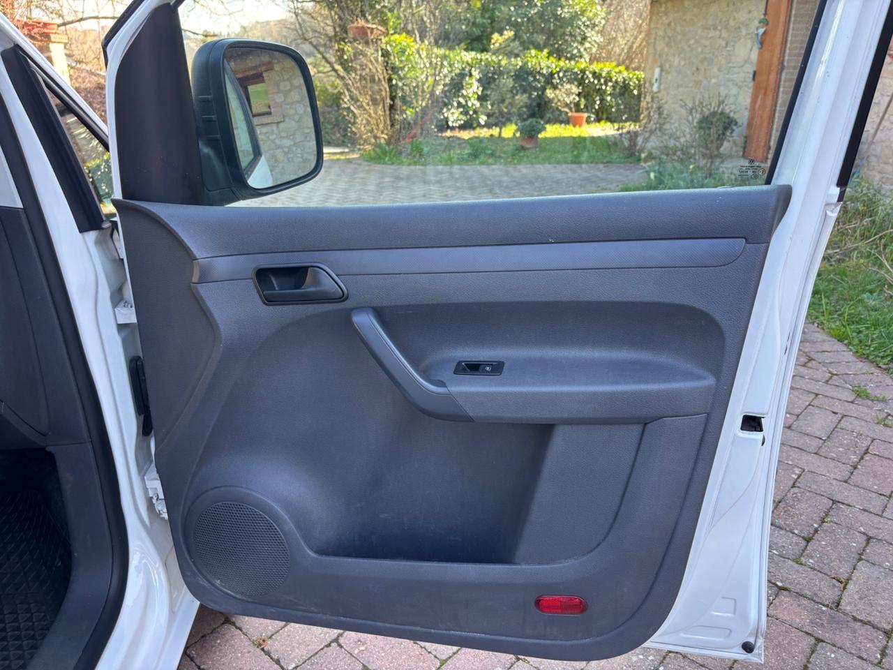 Volkswagen Caddy 1.6 TDI 102 CV DSG 4p. Van 88.000 Km