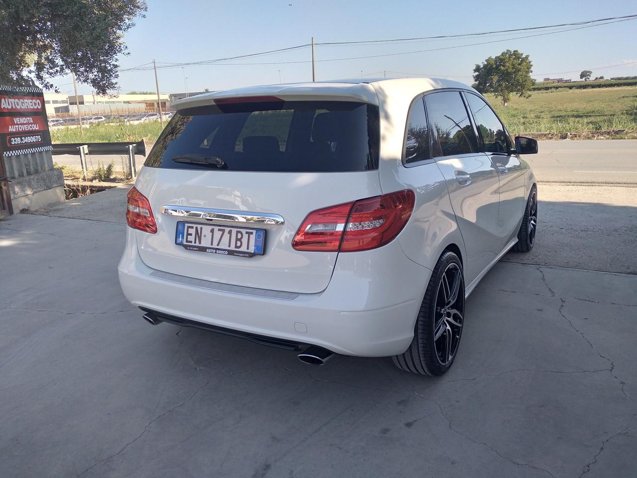 Mercedes-benz B 200 Premium