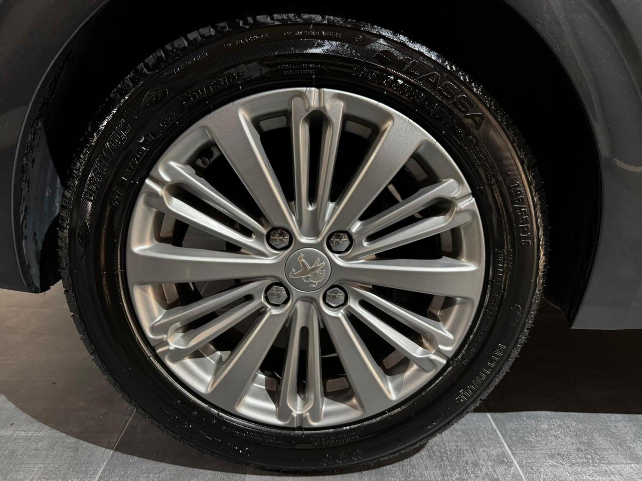 Peugeot 208 PureTech 82 5 porte Active