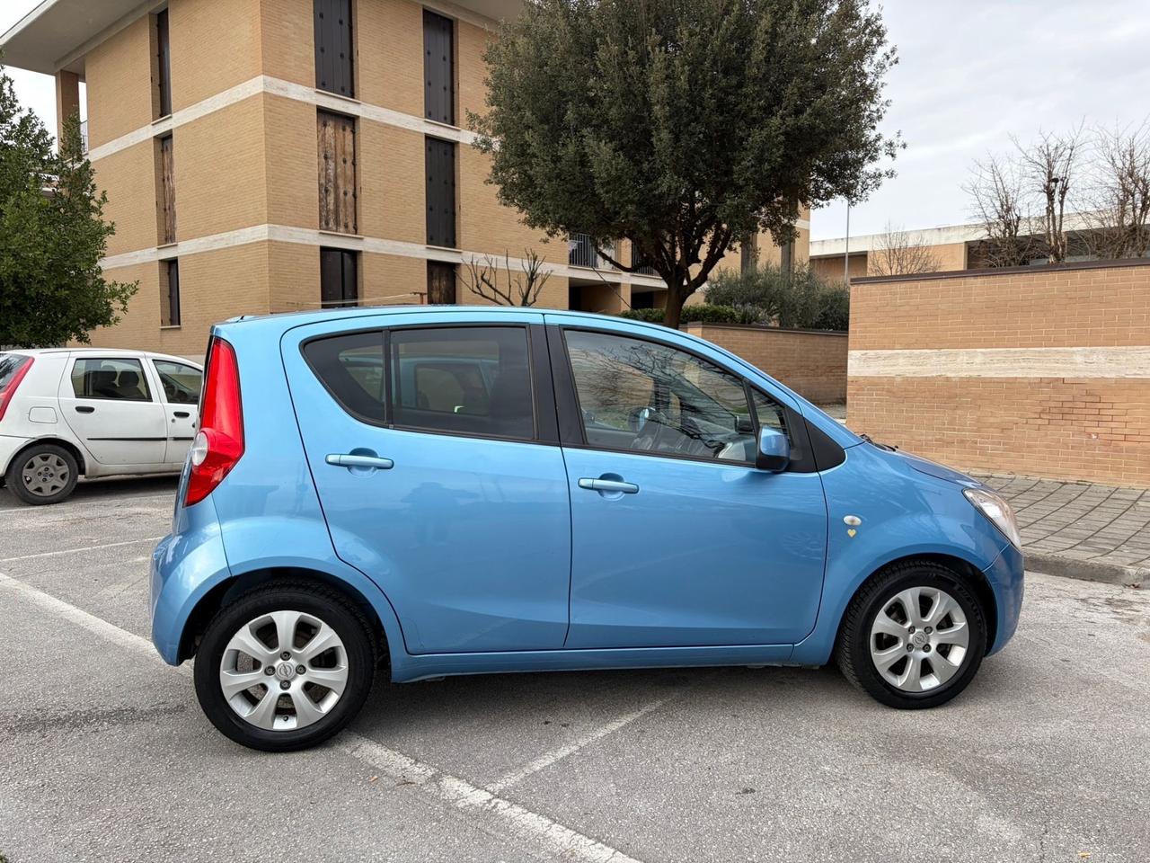 Opel Agila 1.2 neopatentati multispazio