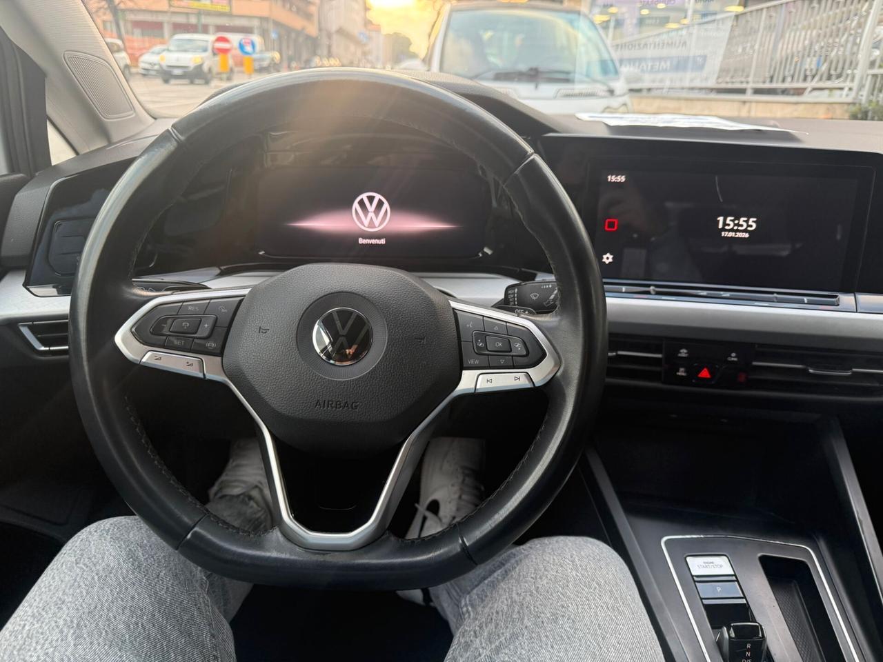 VOLKSWAGEN GOLF VIII 1,5 TGI 130 CV LIFE DSG MY21 5P