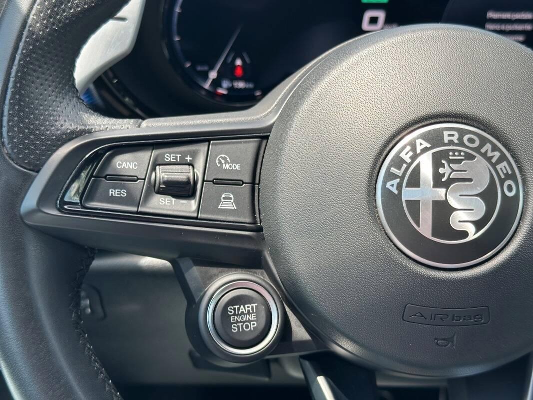 Alfa Romeo Tonale 1.5 hybrid Veloce 160cv AUTOMATICA