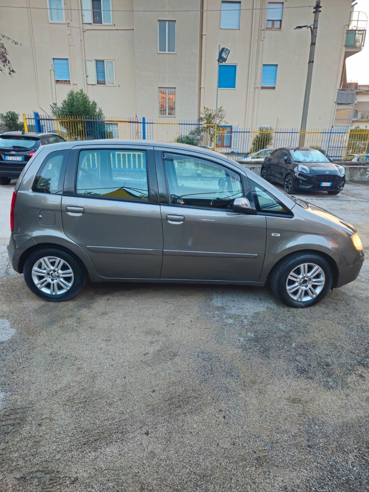 Fiat Idea 1.4 16V S&S BlackEnergy