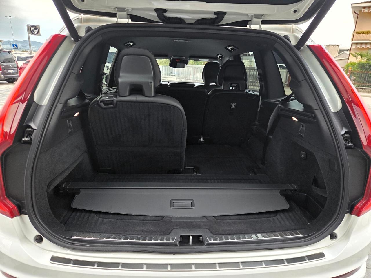 Volvo XC 90 XC90 D5 AWD Geartronic 7 posti Momentum