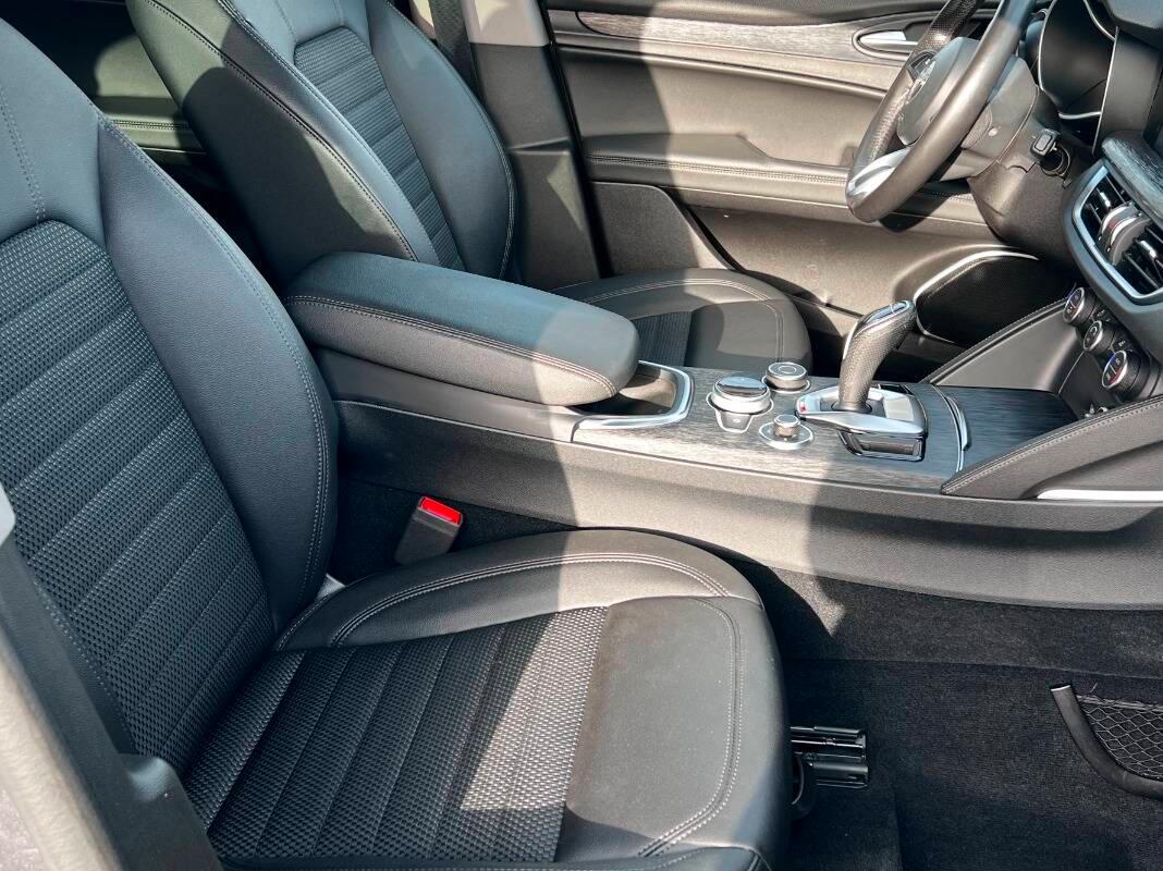 Alfa Romeo Stelvio 2.0 t Executive Q4 200cv auto