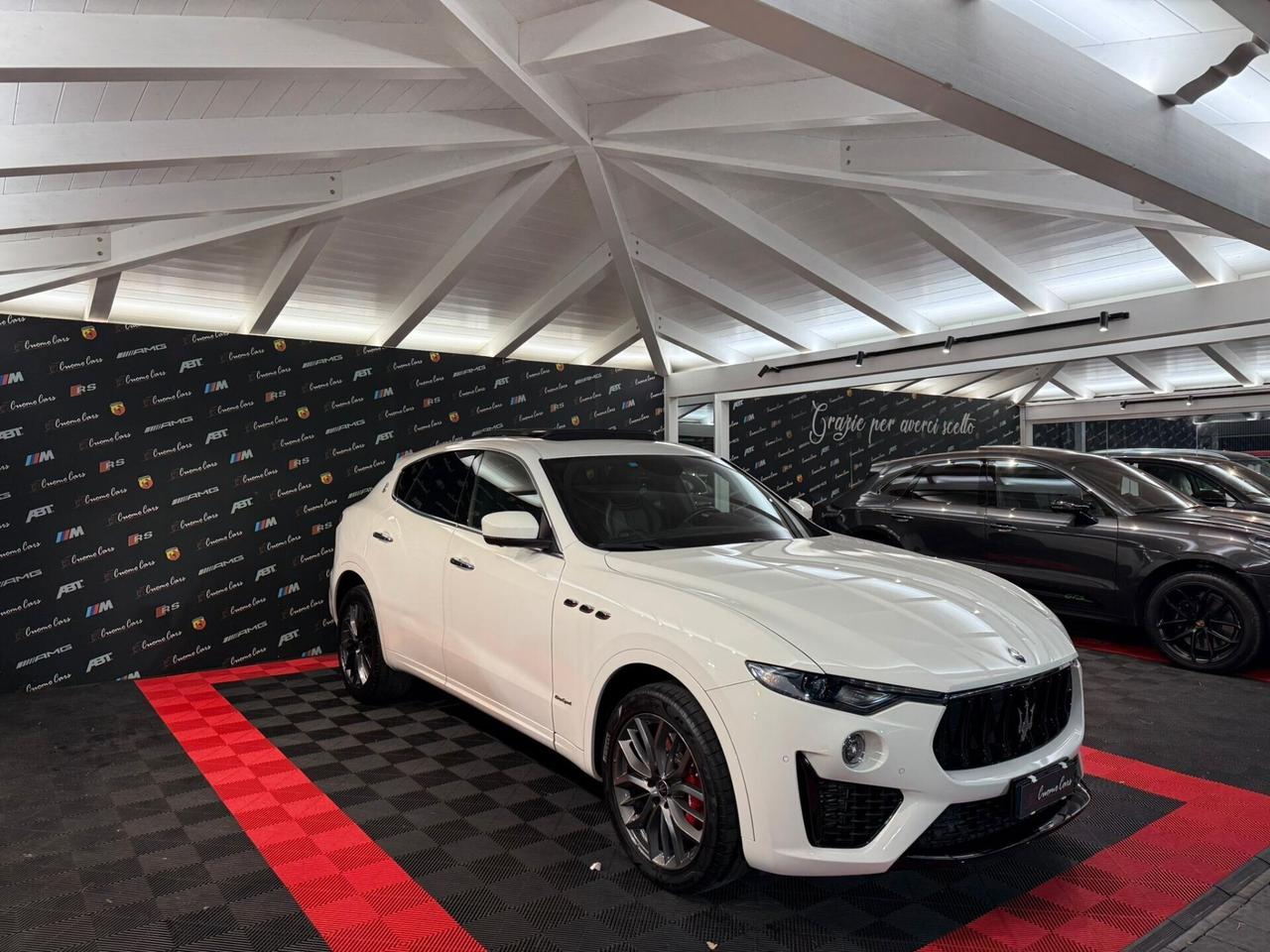 Maserati Levante V6 Diesel 275 CV Q4 Gransport