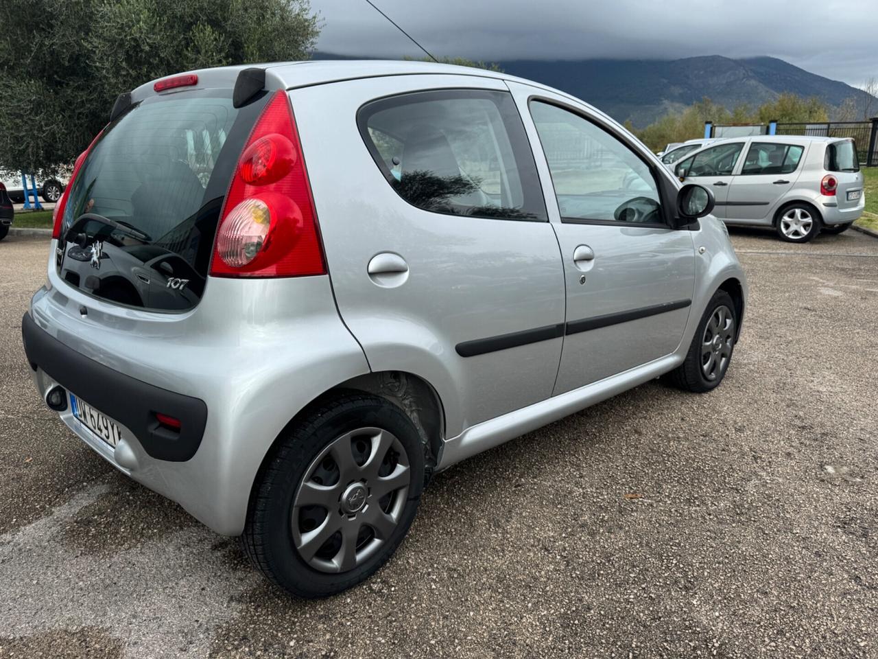 PEGEOUT 107 1.0 68CV 5p.