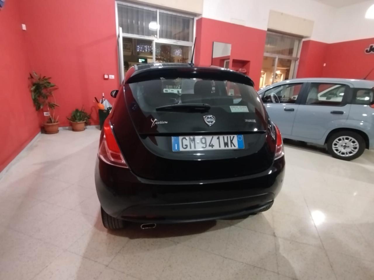 Lancia Ypsilon 1.0 FireFly 5 porte S&S Hybrid Gold