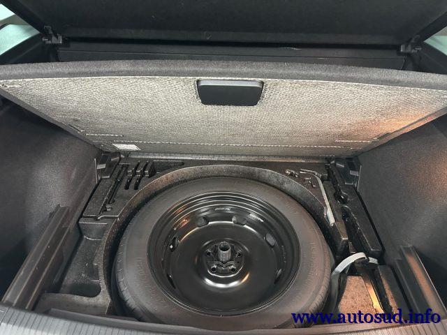 VOLKSWAGEN Tiguan 2.0 TDI SCR Life