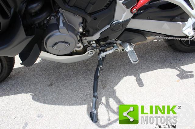 DUCATI Multistrada V4 S .