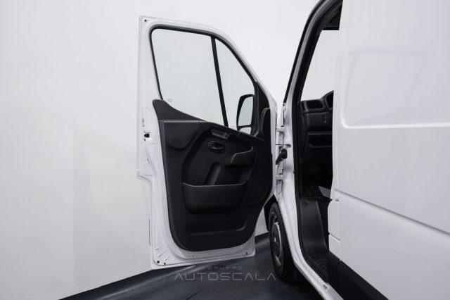 RENAULT Master T35 2.3 dCi 135 L2-H2 Furgone Ice