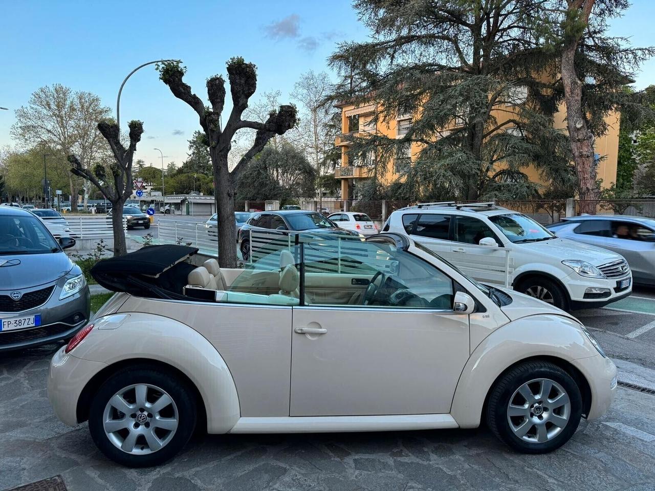 VW NEW BEETLE 1.9 TDI 101CV CABRIO
