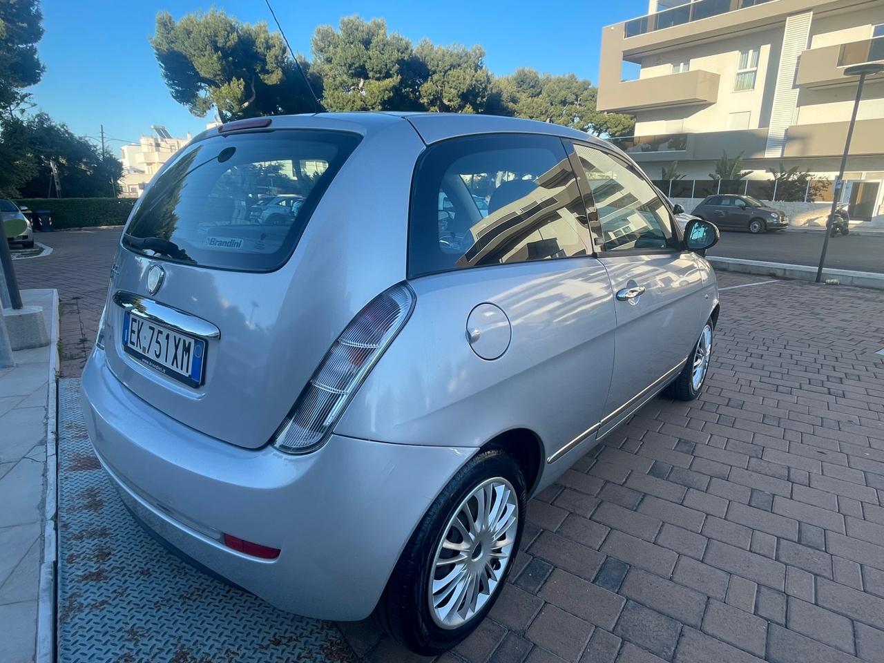 Lancia Ypsilon 1.4 Unyca Ecochic GPL 77 cv