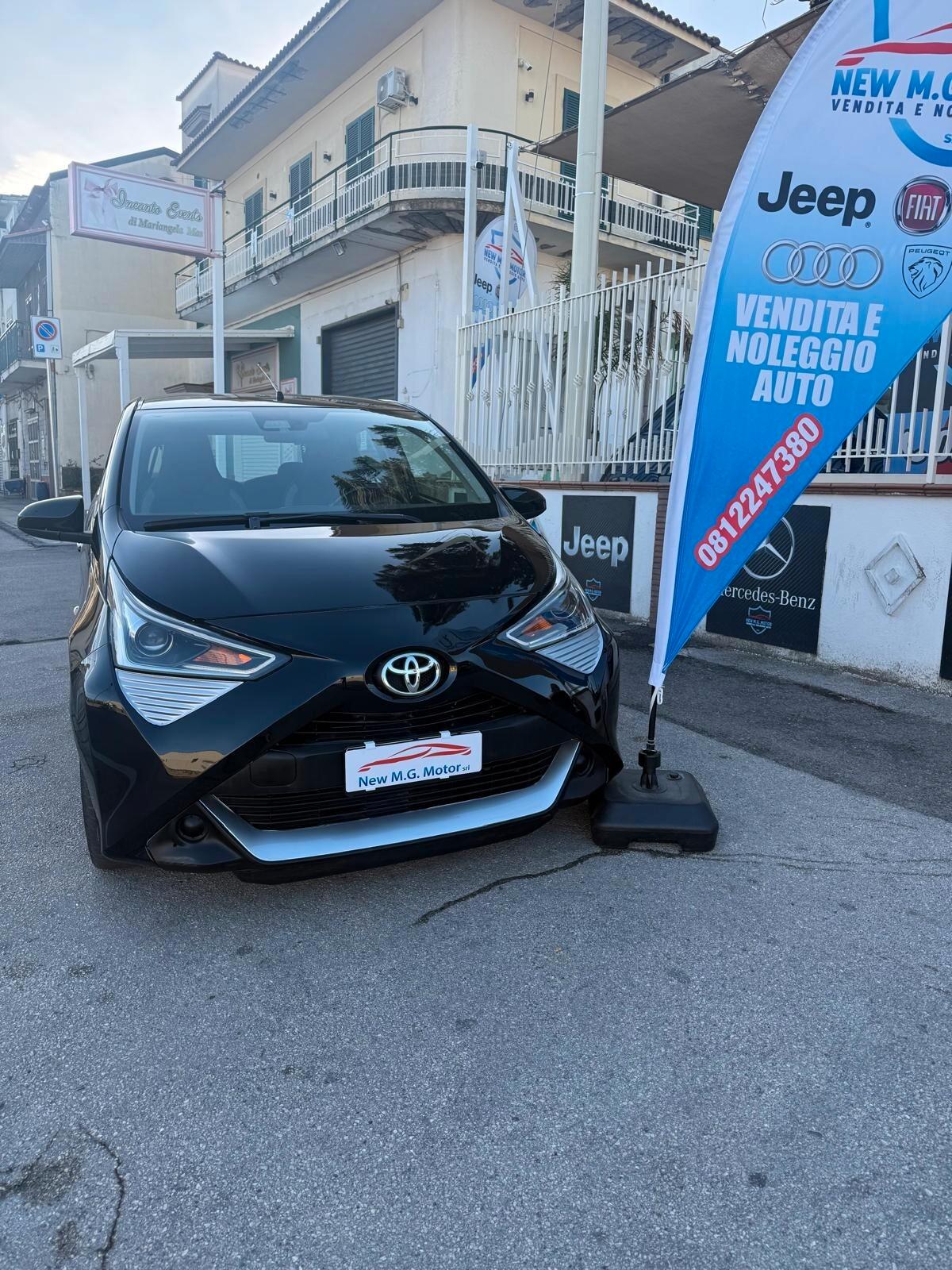 Toyota Aygo Connect 1.0 VVT-i 72 CV 5 porte x-clusiv MMT