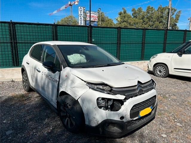 Citroen C3 2024 Max incidentata sinistrata