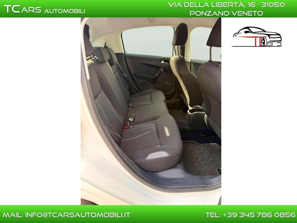 PEUGEOT 208 1.0 - BENZINA - NEOPATENTE