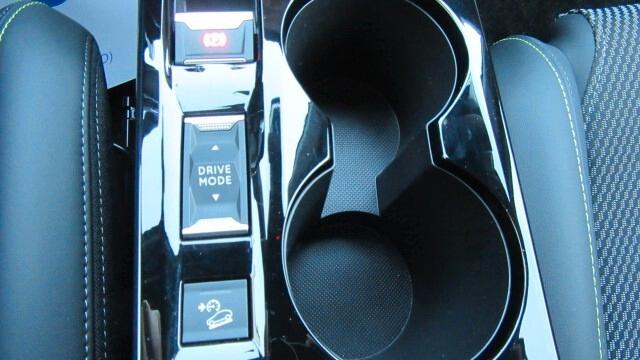 Peugeot 2008 PureTech 130 S&S EAT8 GT