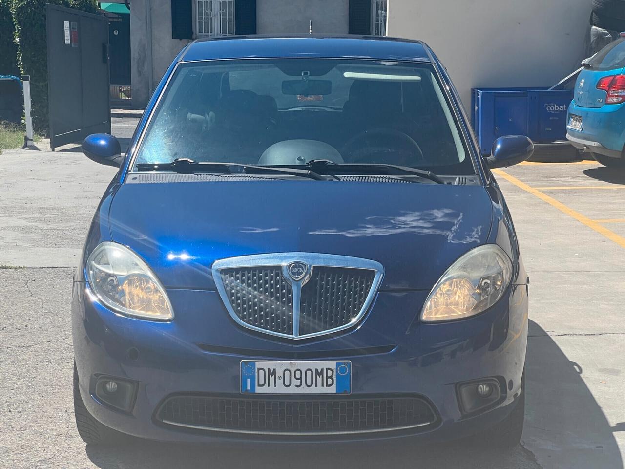 Lancia Ypsilon 1.2 Modamilano
