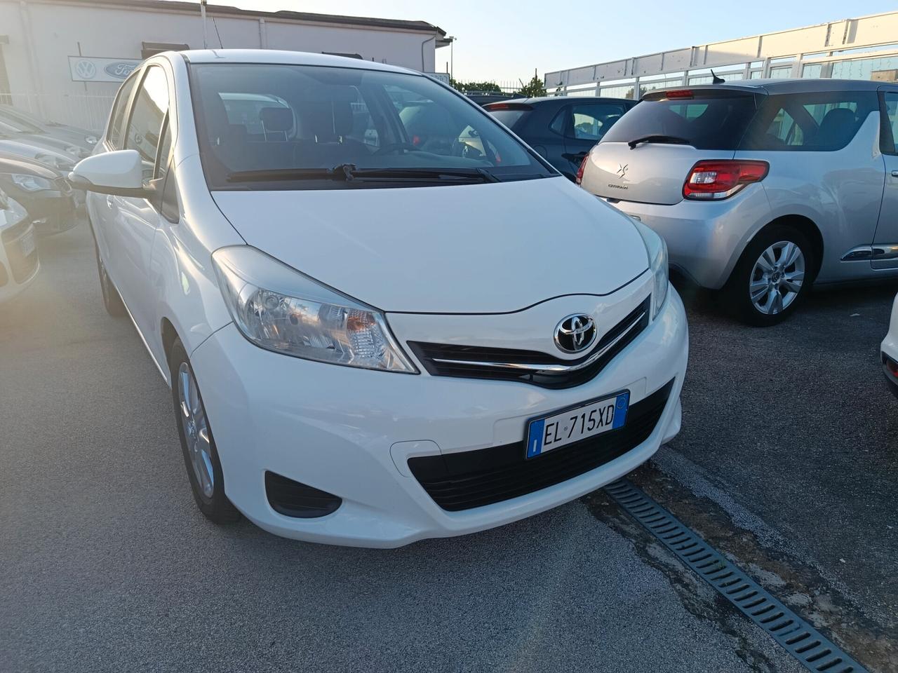 Toyota Yaris 1.4 D-4D Lounge 5 porte