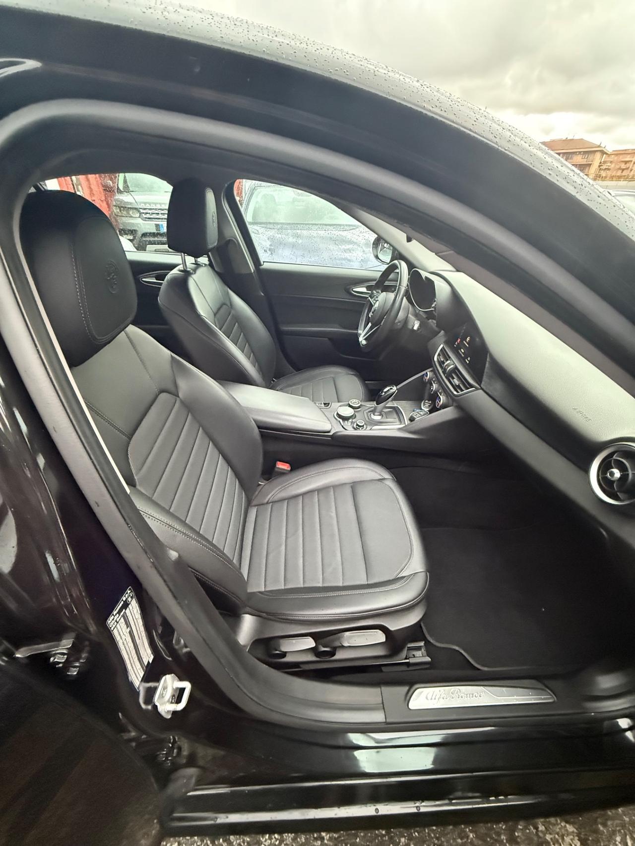 Giulia 2.2 Turbodiesel 160 CV AT8 B-Tech-unipro-rate-