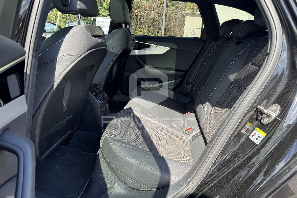 AUDI A4 Avant 40 TFSI quattro S tronic Business
