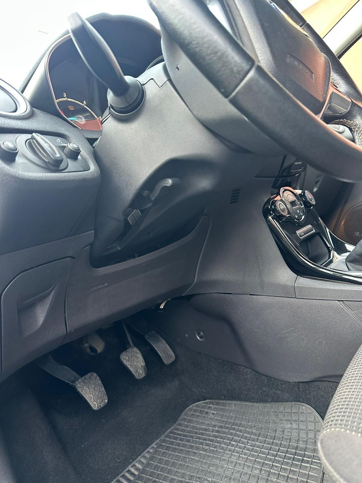 Ford Fiesta 1.5 TDCi 75CV 5 porte Titanium