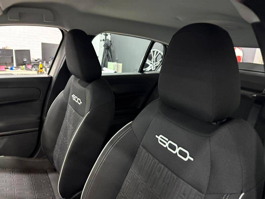 Fiat 600 1.2 hybrid 110cv auto