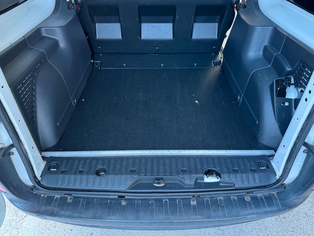 Renault Kangoo 1.5Dci MAXI 4POSTI GARANZIA 24 MESI