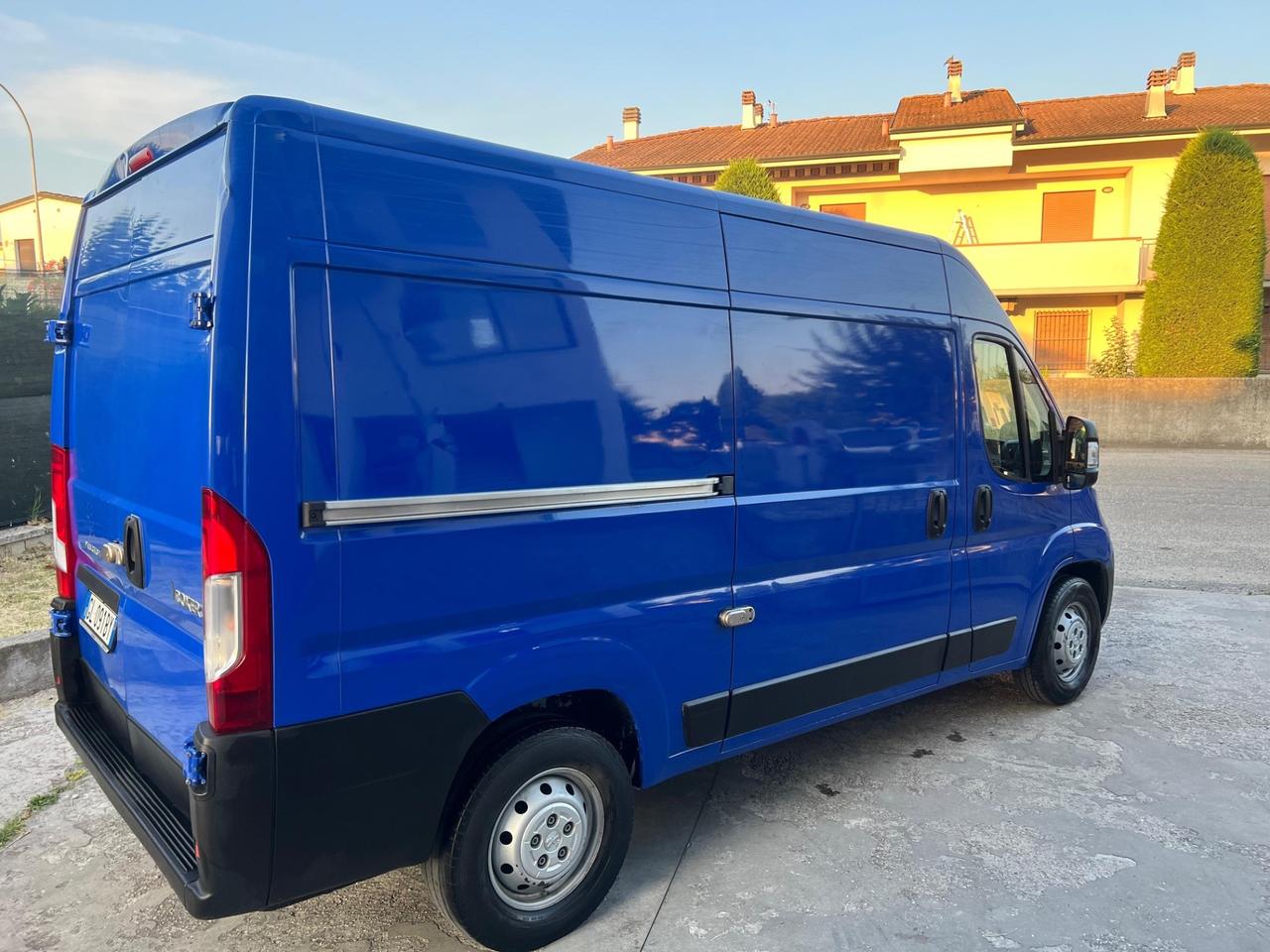 Peugeot Boxer 2.2 HDI TETTO ALTO IVA INCLUSA