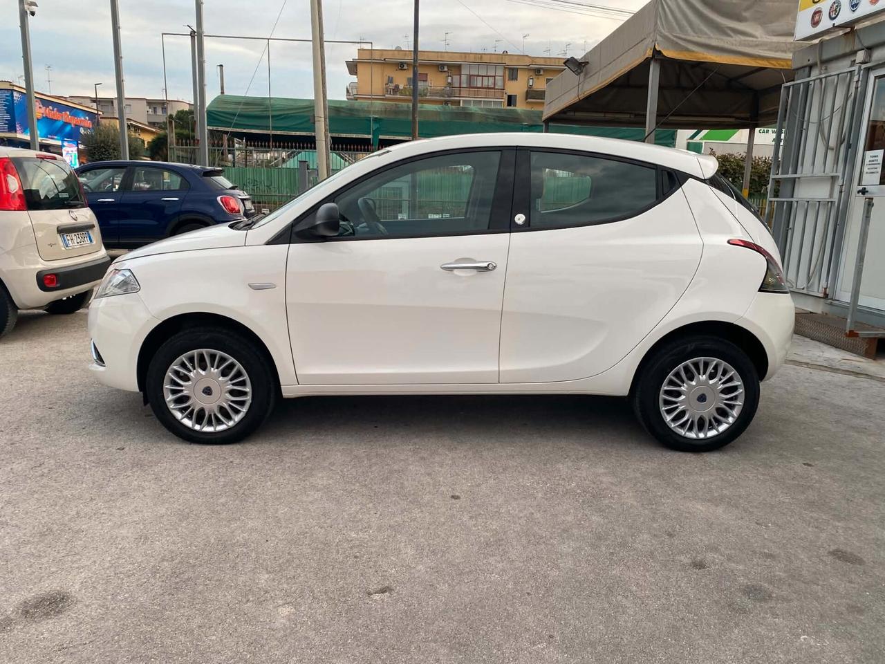Lancia Ypsilon 0.9 TwinAir 85 CV 5 p PROMOZIONE