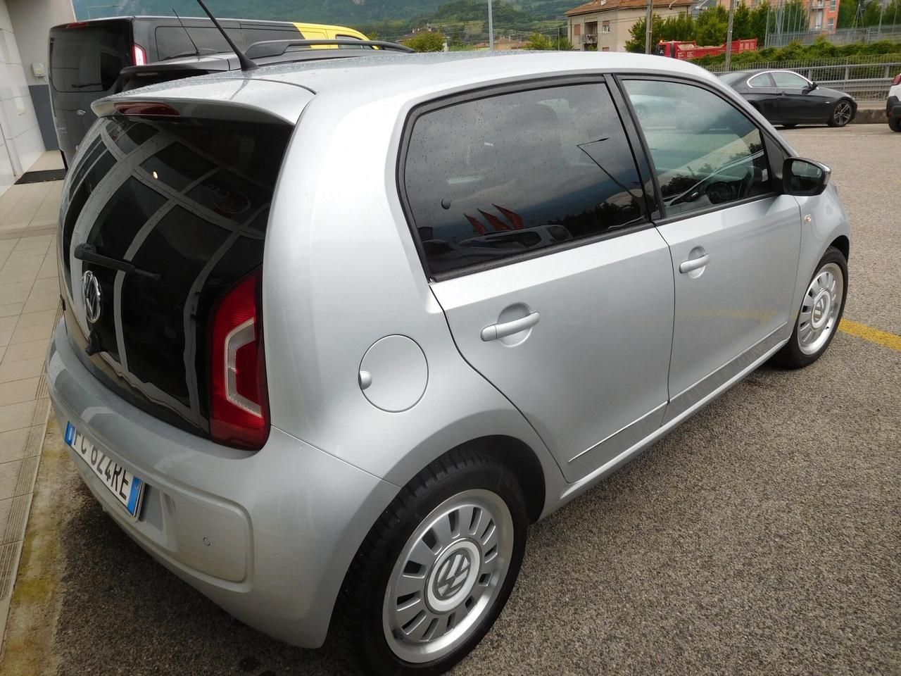 Volkswagen up! 1.0 75 CV 5p. high up!