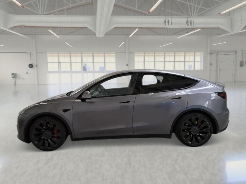 TESLA MODEL Y 75 KWH PERFORMANCE DUAL MOTOR 4WD AUT SUV