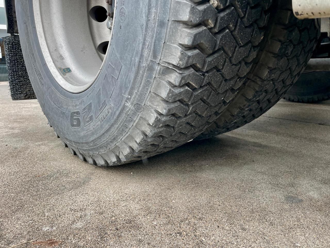 VOLVO FH12-460 - AUTOMATICO CON VOITH -EURO 3 TACHIGRAFO ANALOGICO