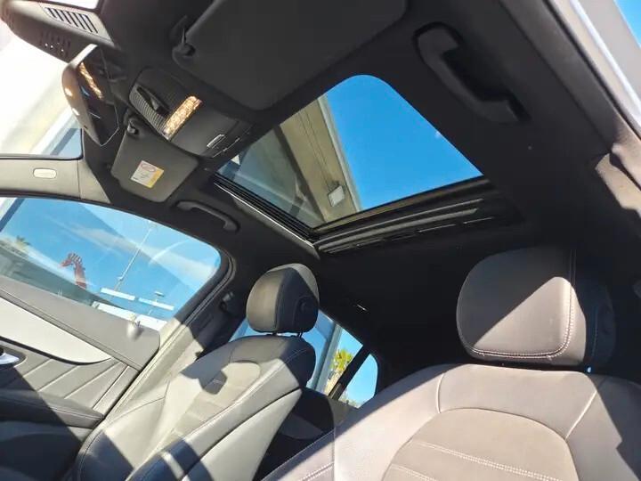 GLC 300 de 4Matic 333cv Premium Plus Tetto Pedane